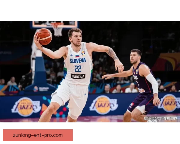 东契奇强势突破突发腿筋伤情离场治疗球队前景引关注 东契奇强势突破突发腿筋伤情离场治疗球队前景引关注