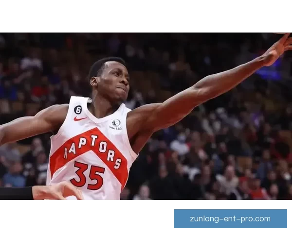 科洛克连战高光表现G联赛轰42分尼克斯短短五分钟狂揽11分